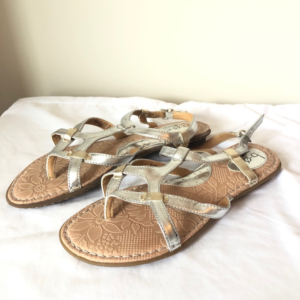 Metallic sandals - new